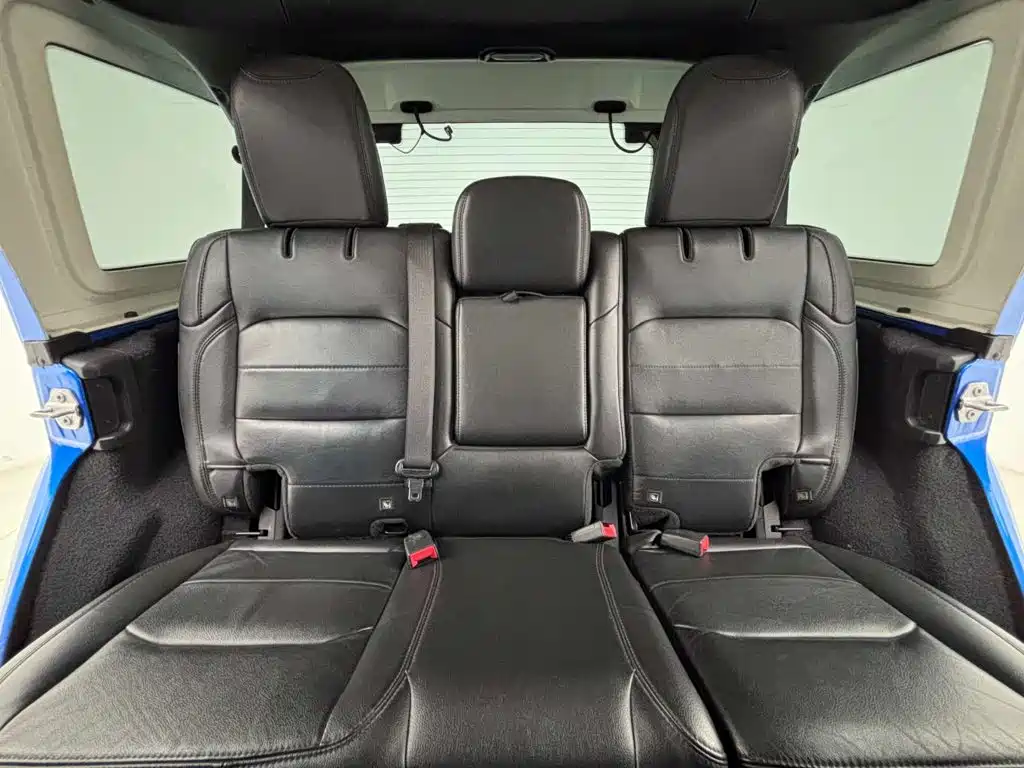 Jeep Wrangler — фото 17