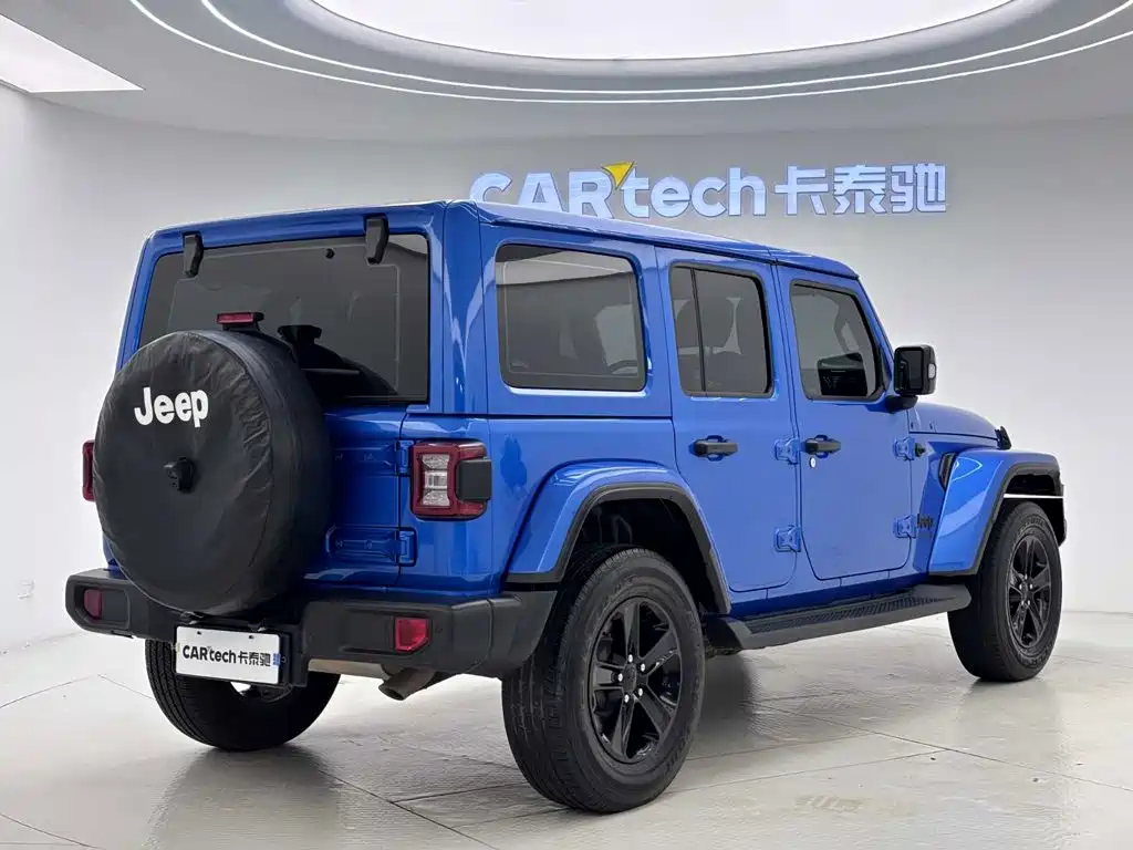 Jeep Wrangler — фото 5