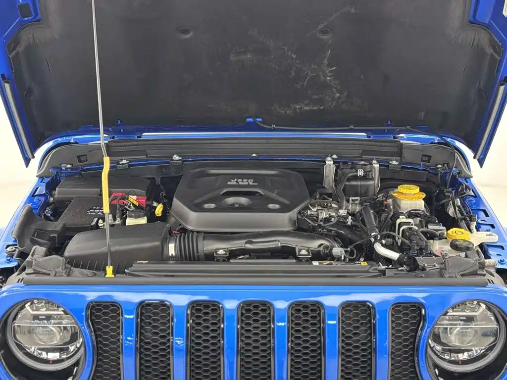 Jeep Wrangler — фото 21