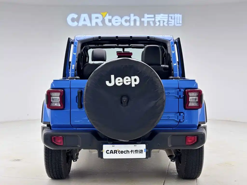 Jeep Wrangler — фото 5