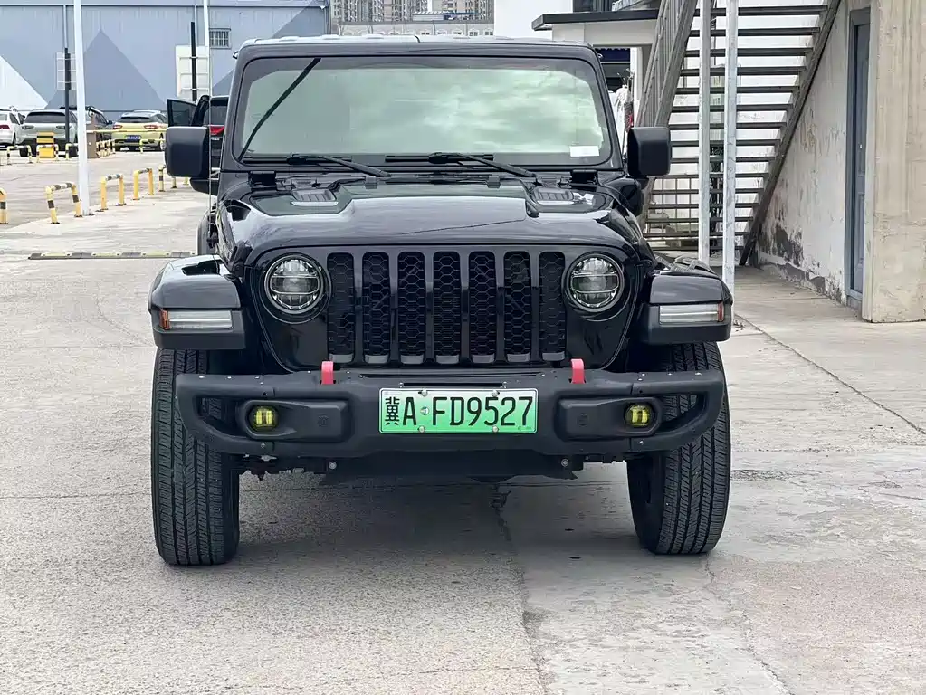 Jeep Wrangler PHEV — фото 3