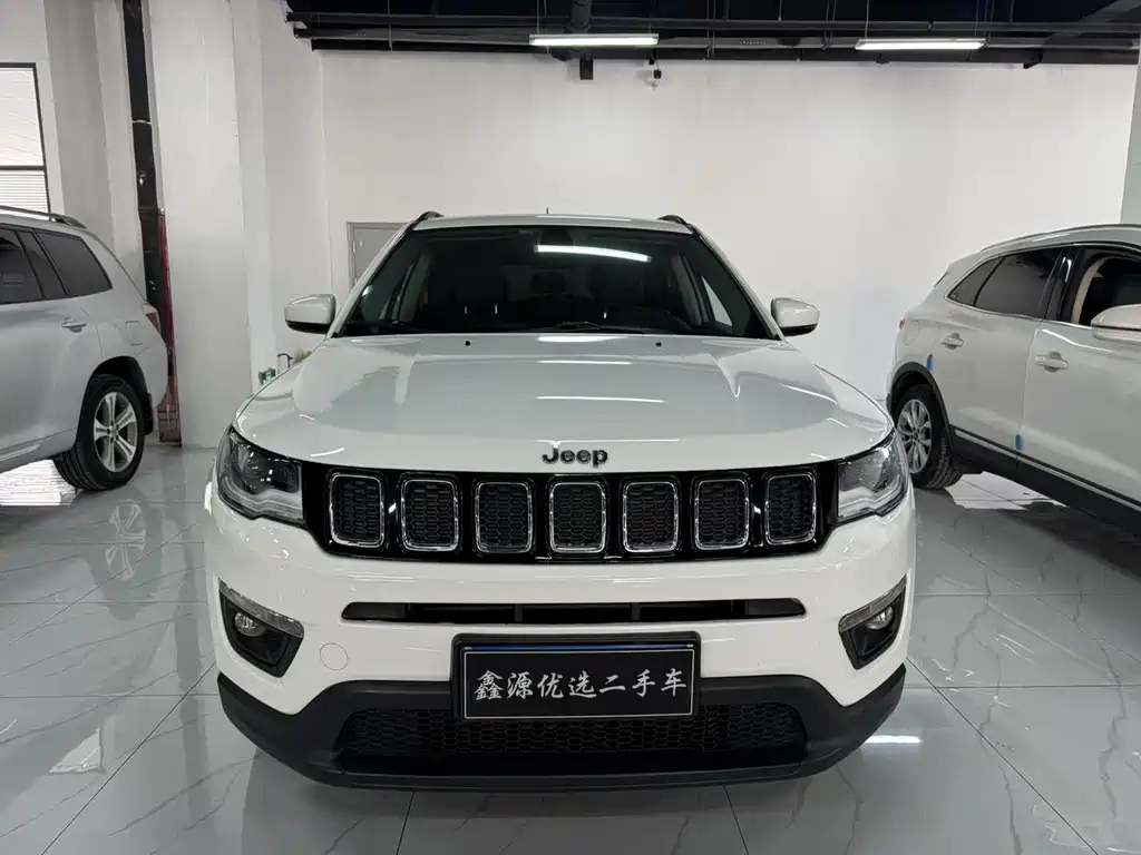 Jeep Compass — фото 2