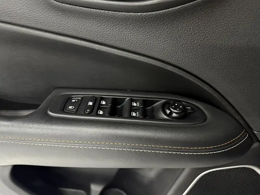 Jeep Compass — фото 21