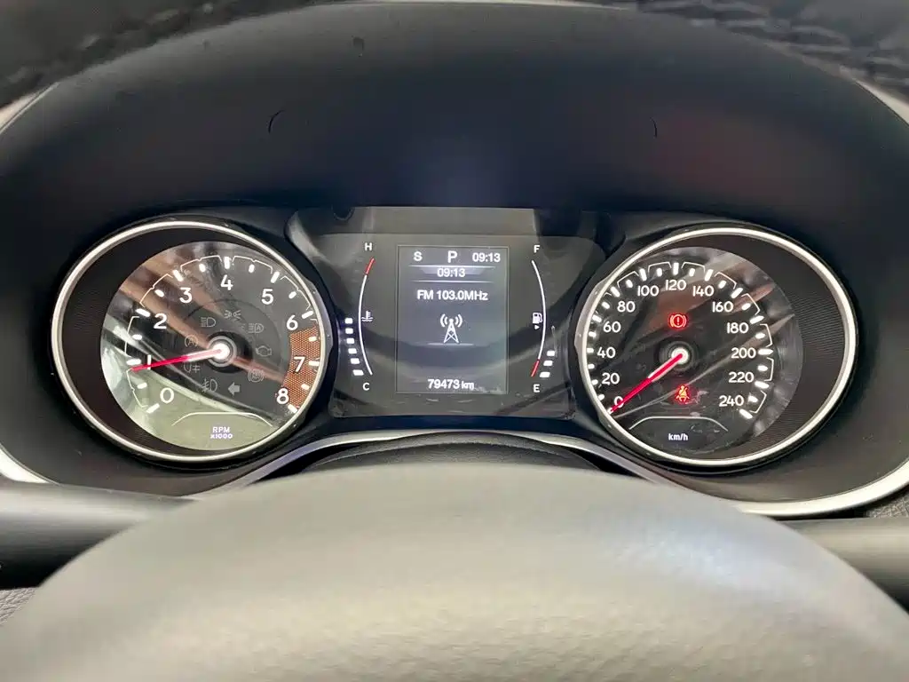Jeep Compass — фото 13