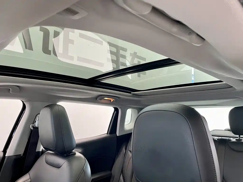 Jeep Compass — фото 14
