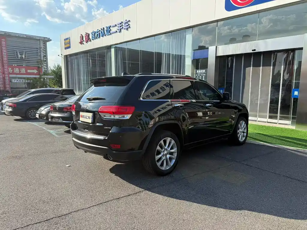 Jeep Grand Cherokee (Import) — фото 7