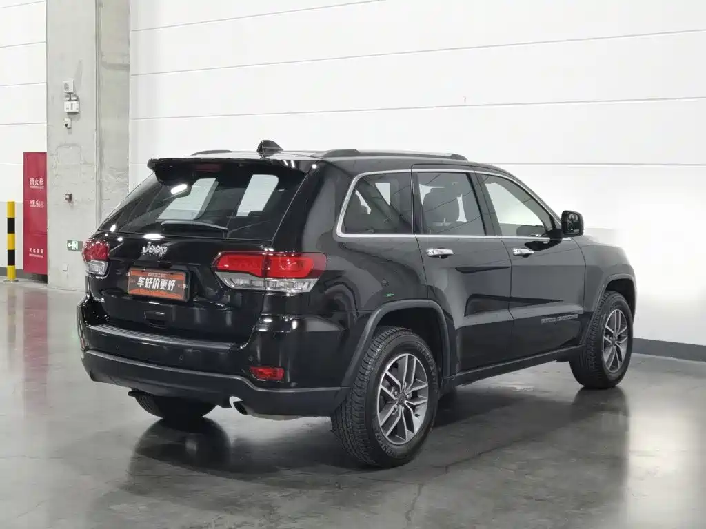 Jeep Grand Cherokee (Import) — фото 2
