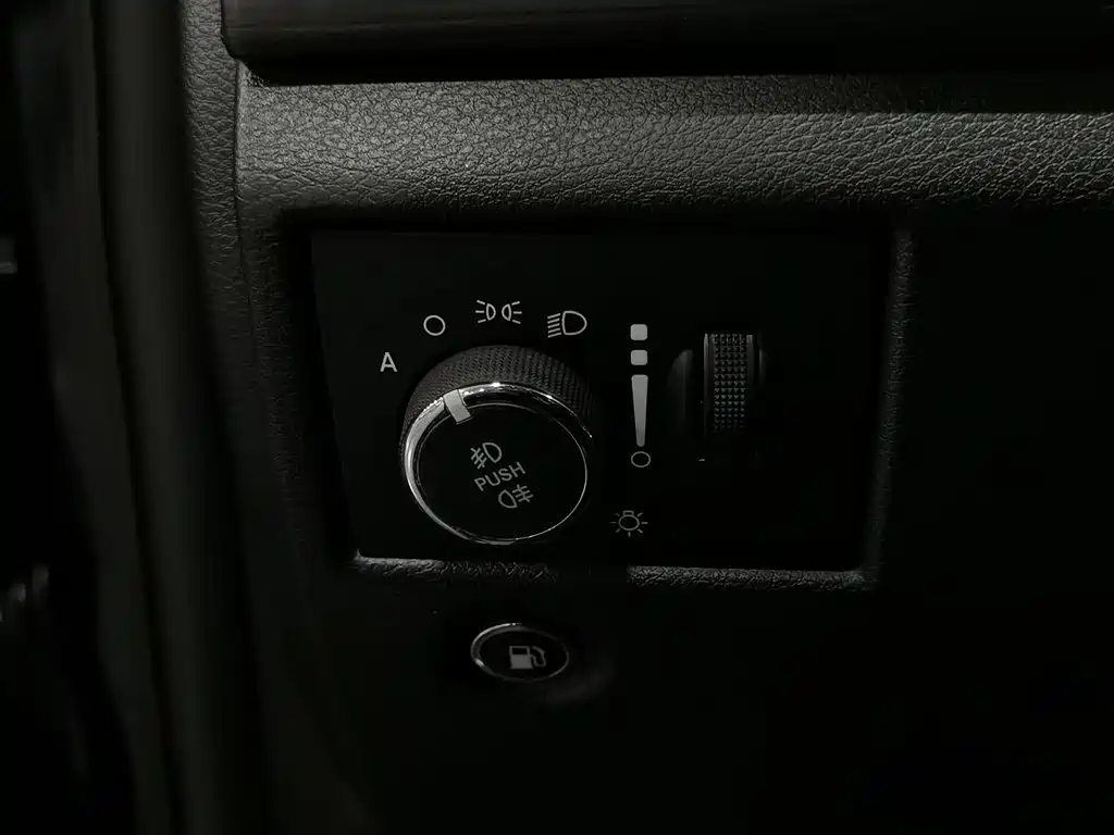 Jeep Grand Cherokee (Import) — фото 21