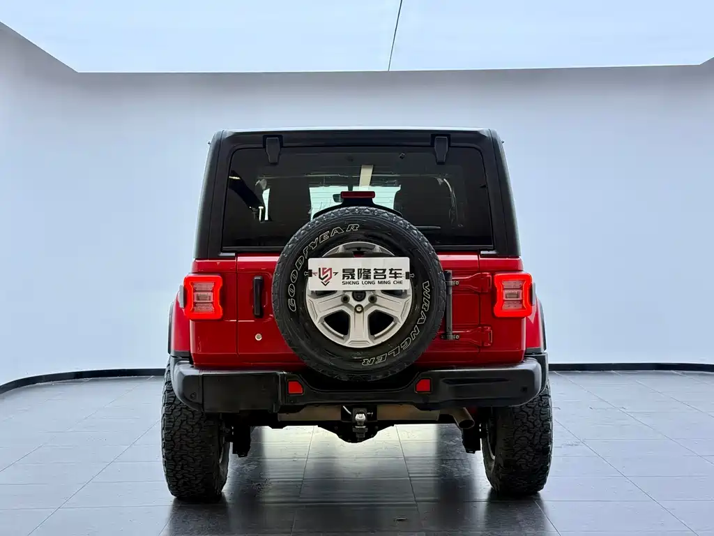 Jeep Wrangler — фото 4