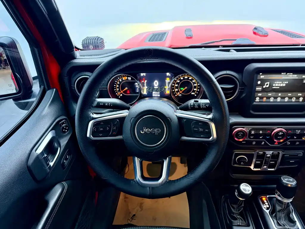Jeep Wrangler — фото 10
