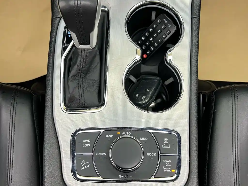Jeep Grand Cherokee (Import) — фото 22