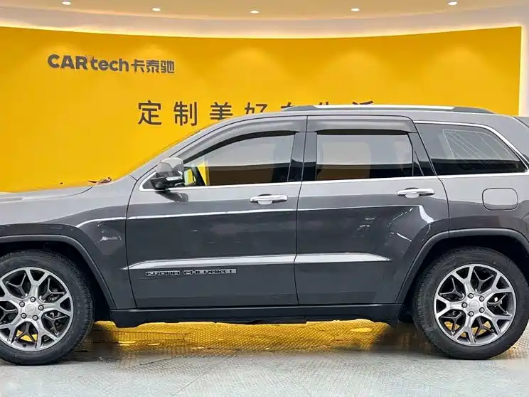 Jeep Grand Cherokee (Import) — фото 8