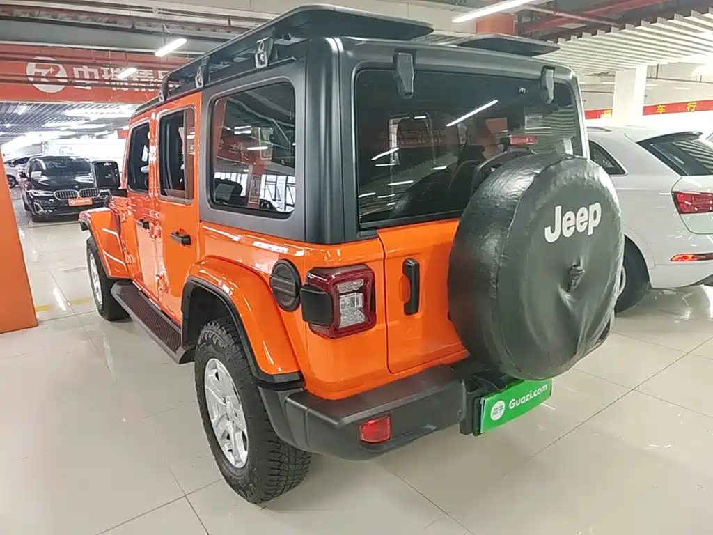 Jeep Wrangler — фото 22