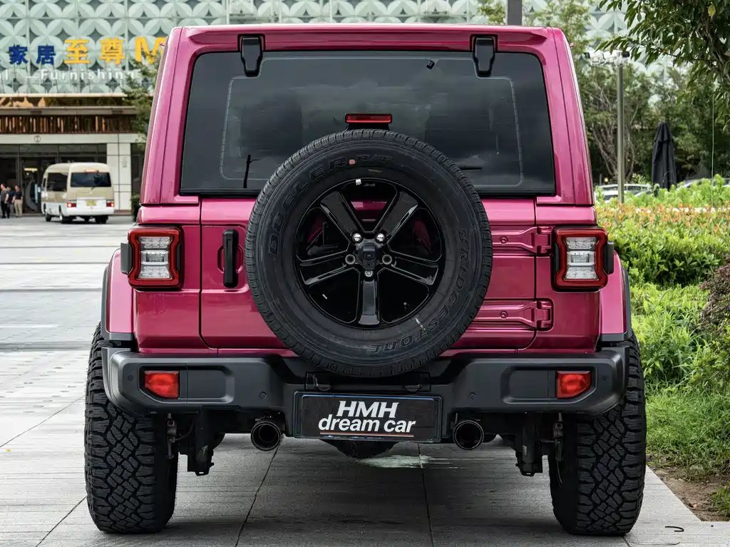 Jeep Wrangler — фото 8