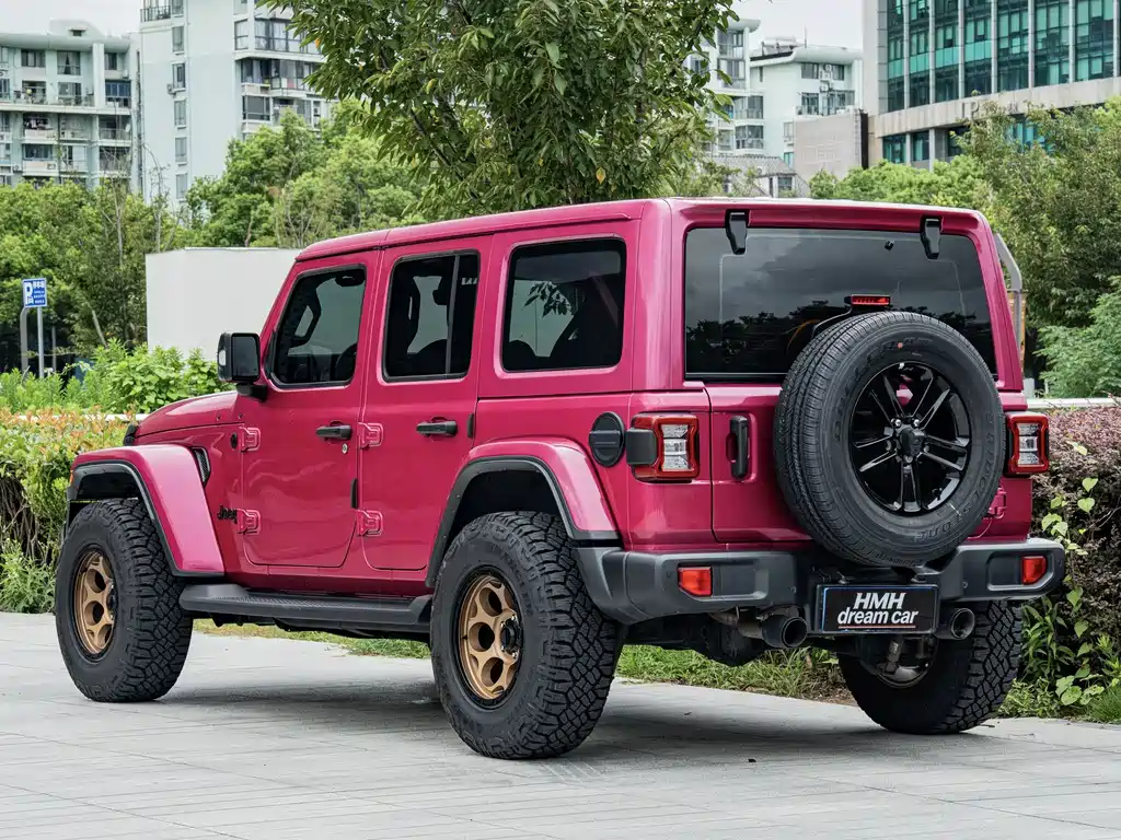 Jeep Wrangler — фото 10