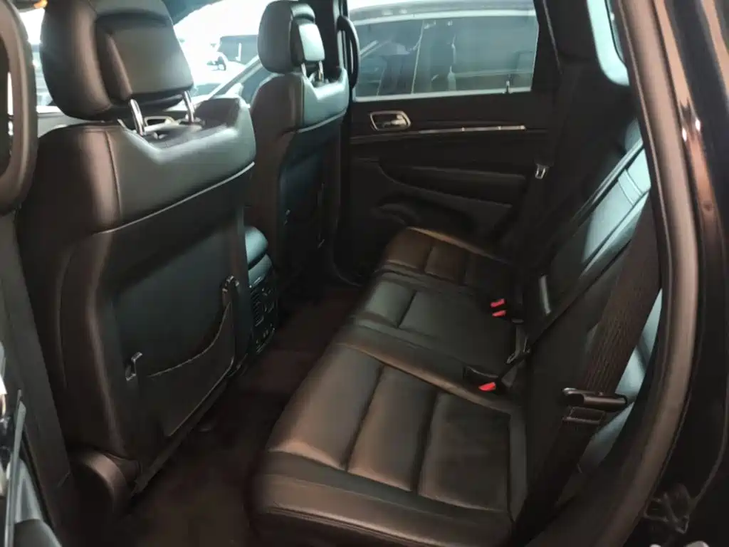 Jeep Grand Cherokee (Import) — фото 17