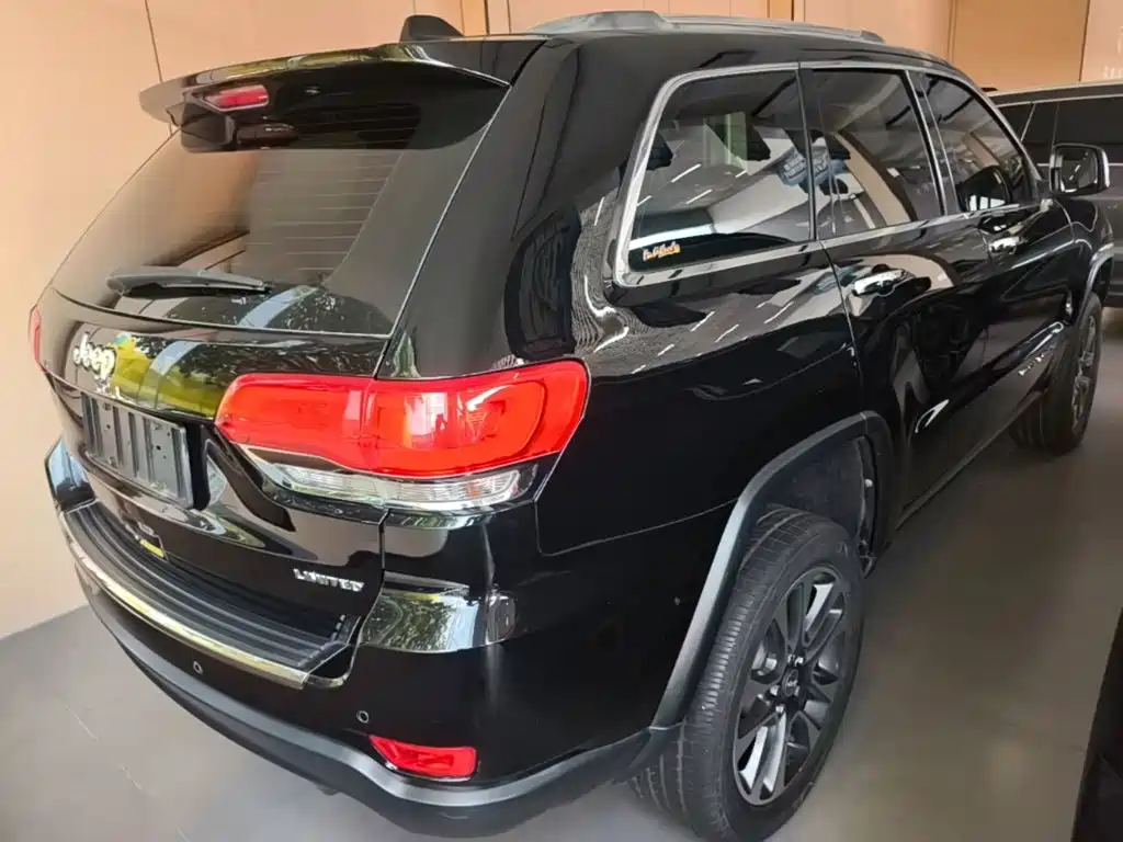 Jeep Grand Cherokee (Import) — фото 7