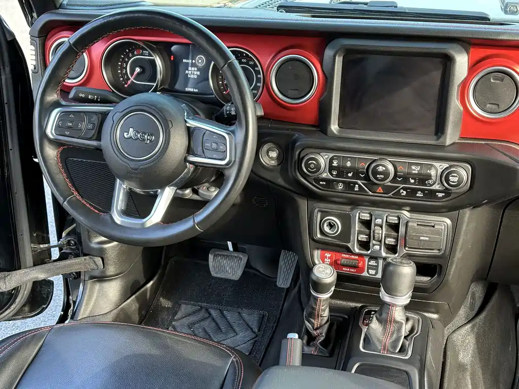 Jeep Wrangler — фото 8