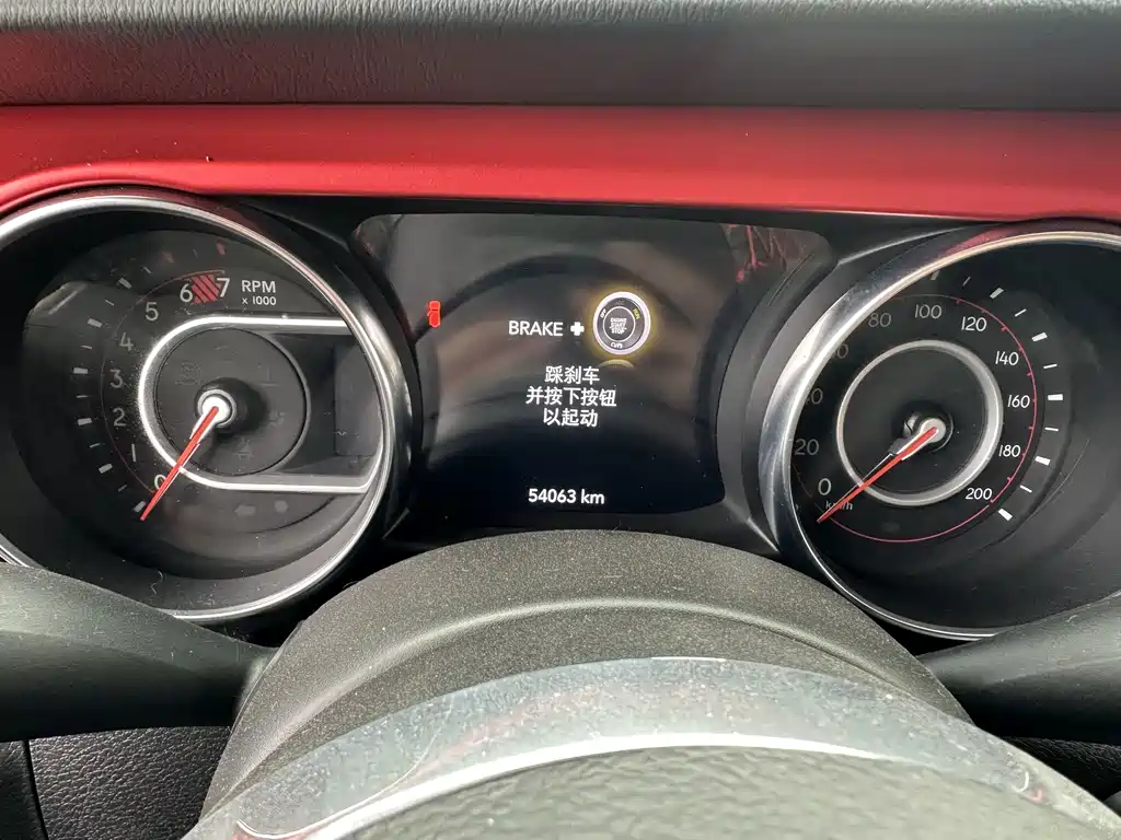 Jeep Wrangler — фото 10