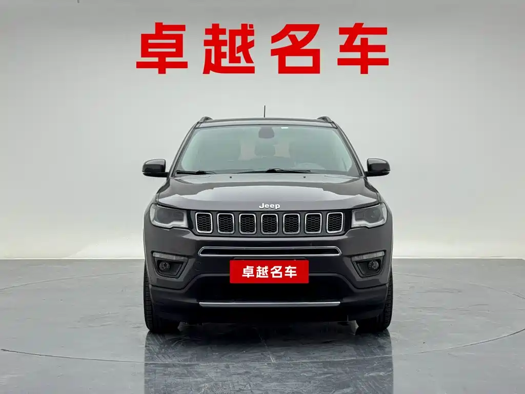 Jeep Compass — фото 5