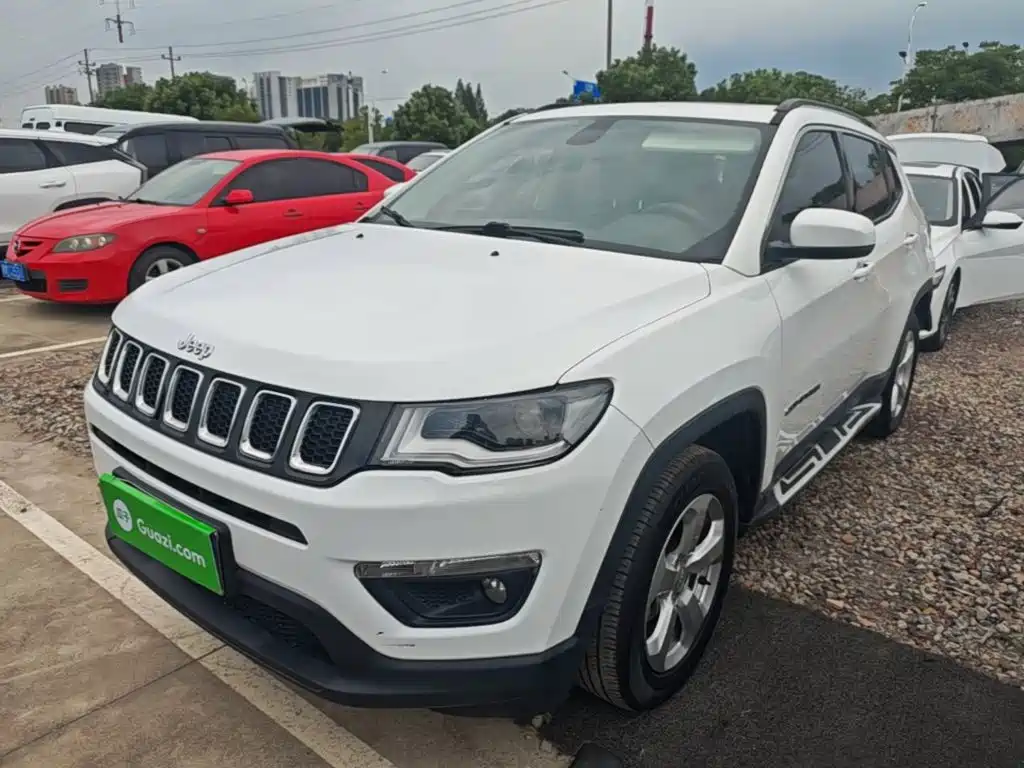 Jeep Compass — фото 2