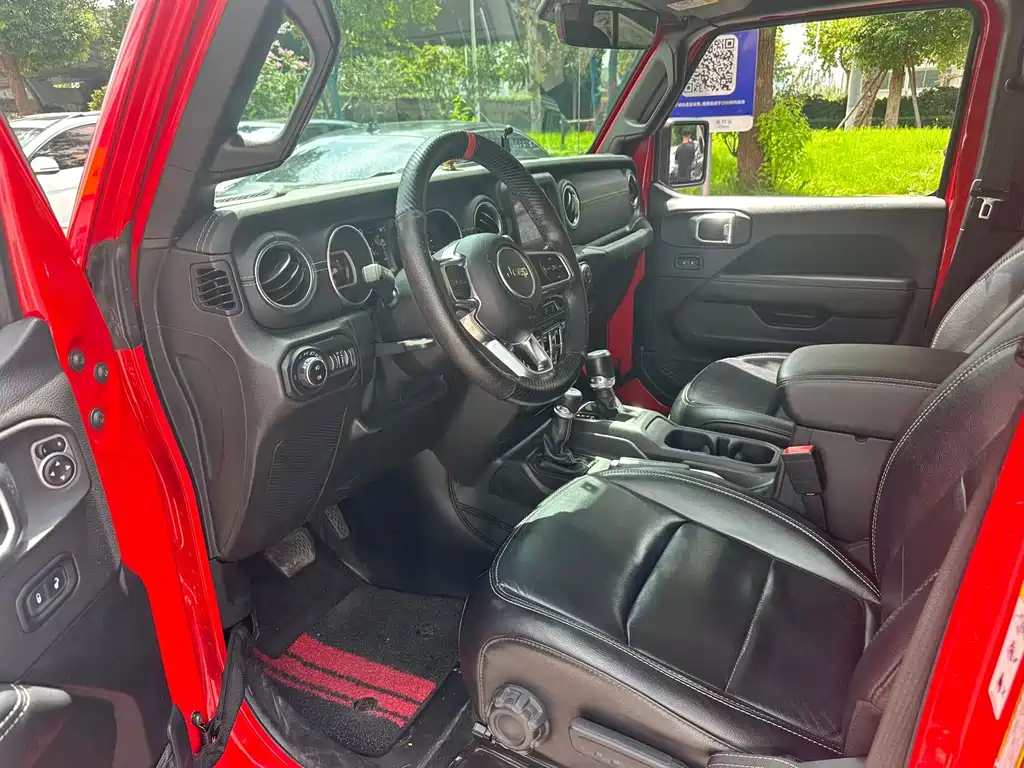 Jeep Wrangler — фото 3