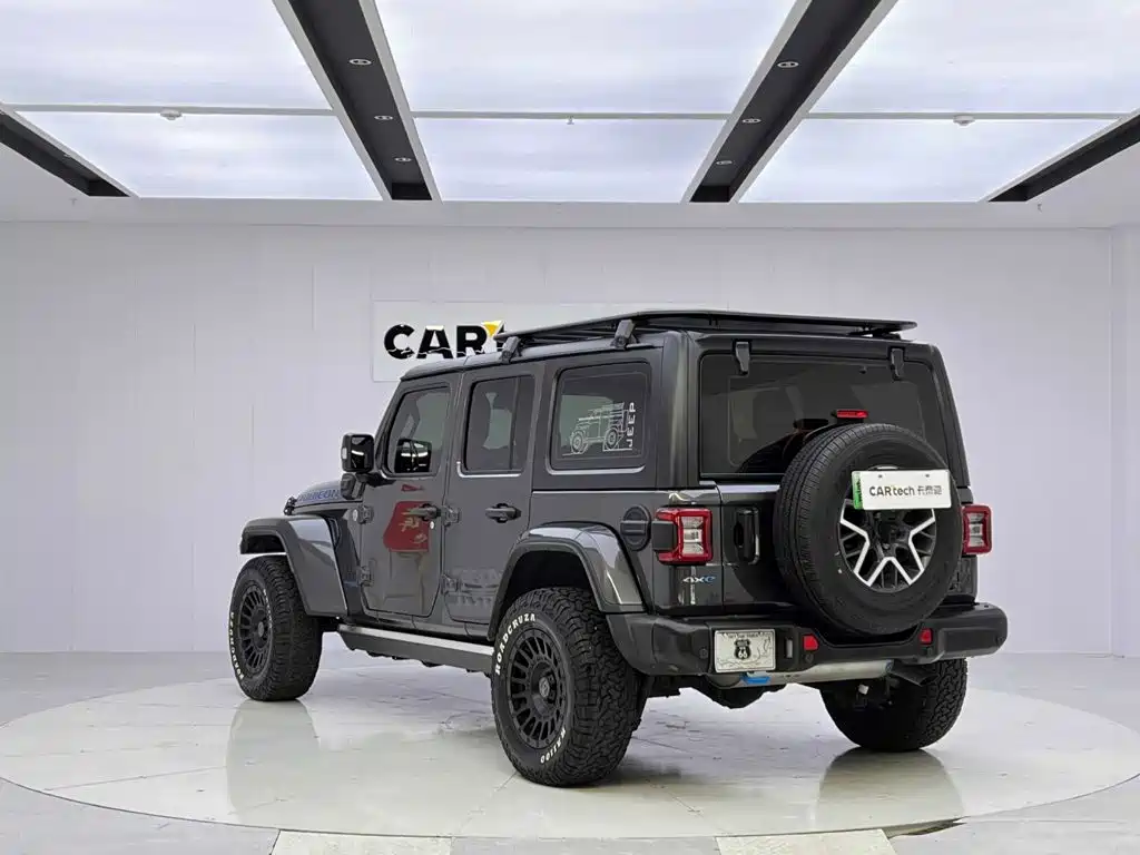 Jeep Wrangler PHEV — фото 3