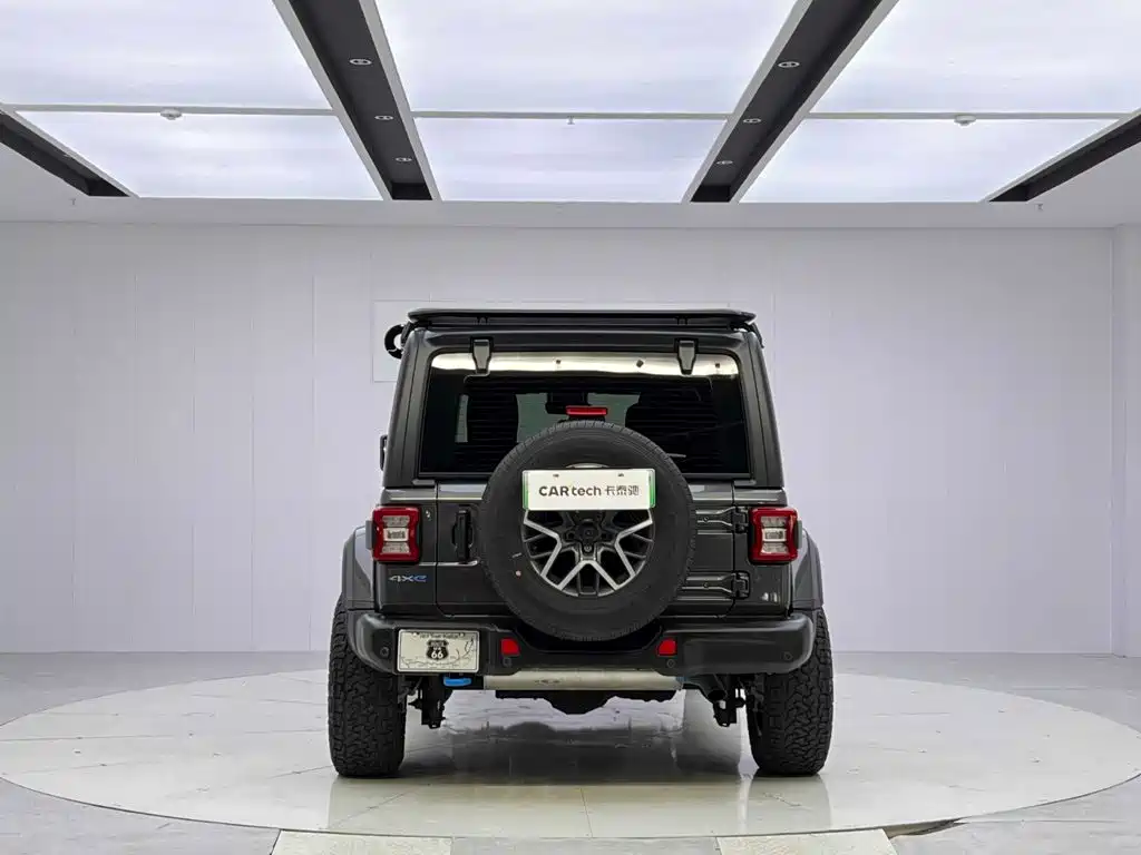 Jeep Wrangler PHEV — фото 4