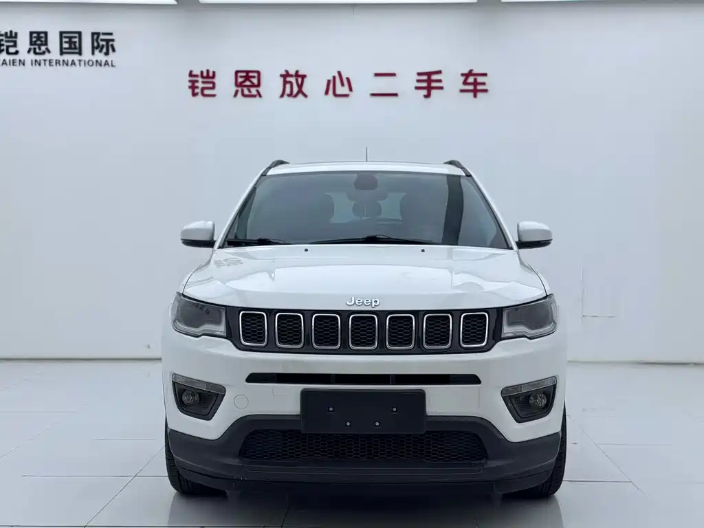 Jeep Compass — фото 2