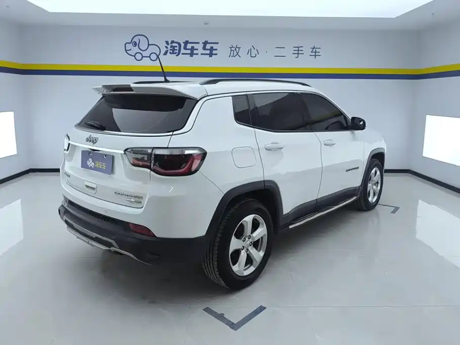Jeep Compass — фото 3