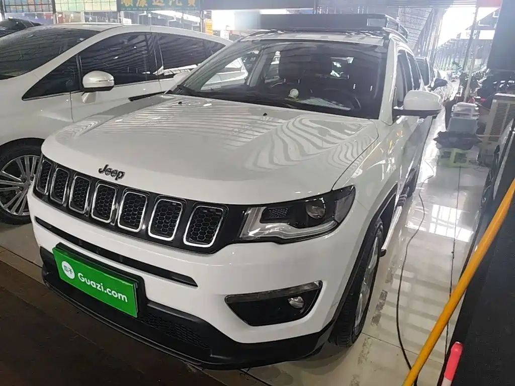 Jeep Compass — фото 2
