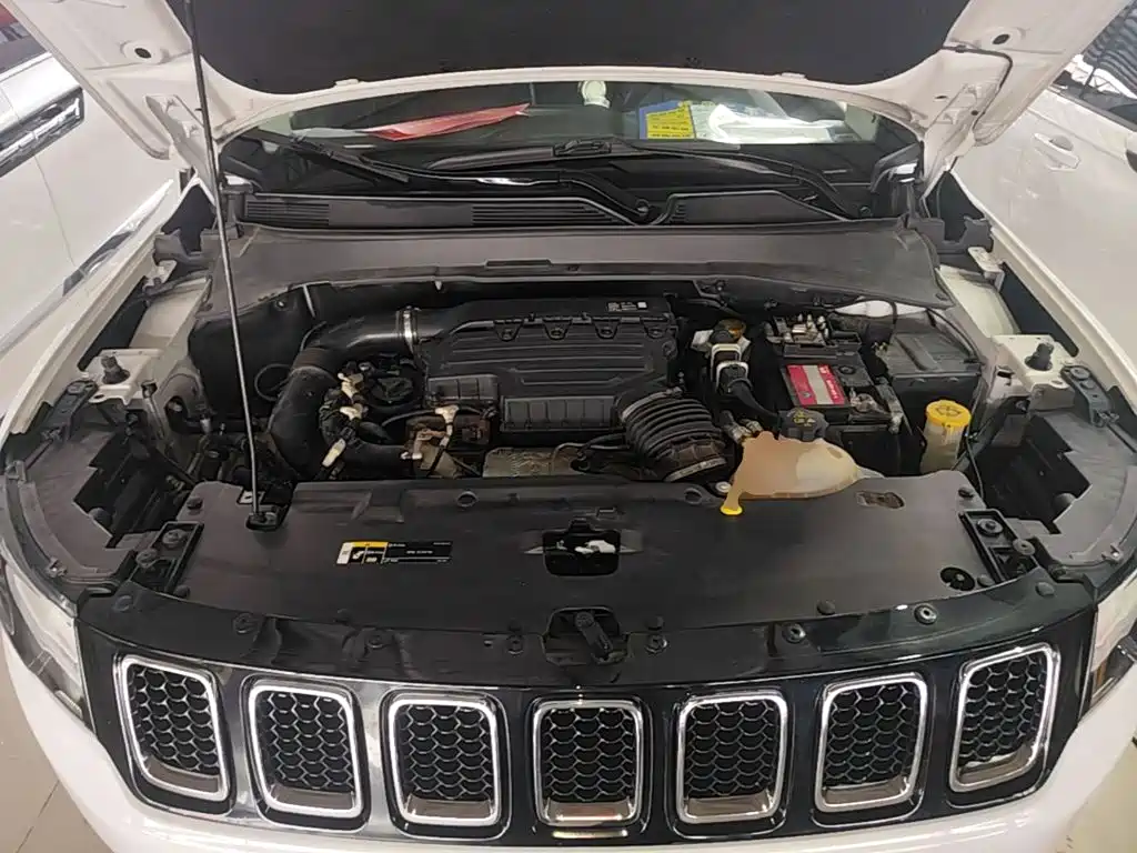 Jeep Compass — фото 20