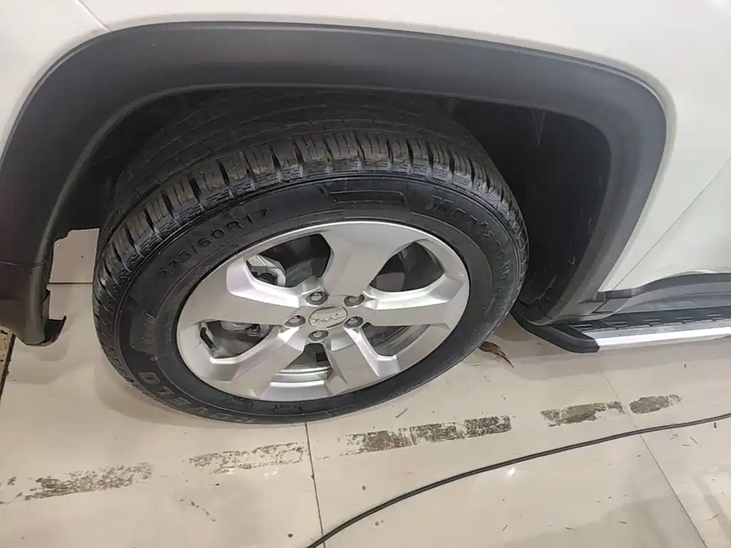 Jeep Compass — фото 23
