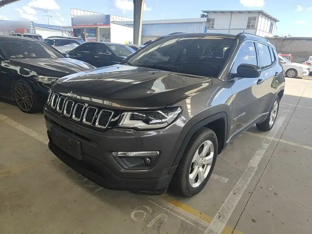 Jeep Compass — фото 2
