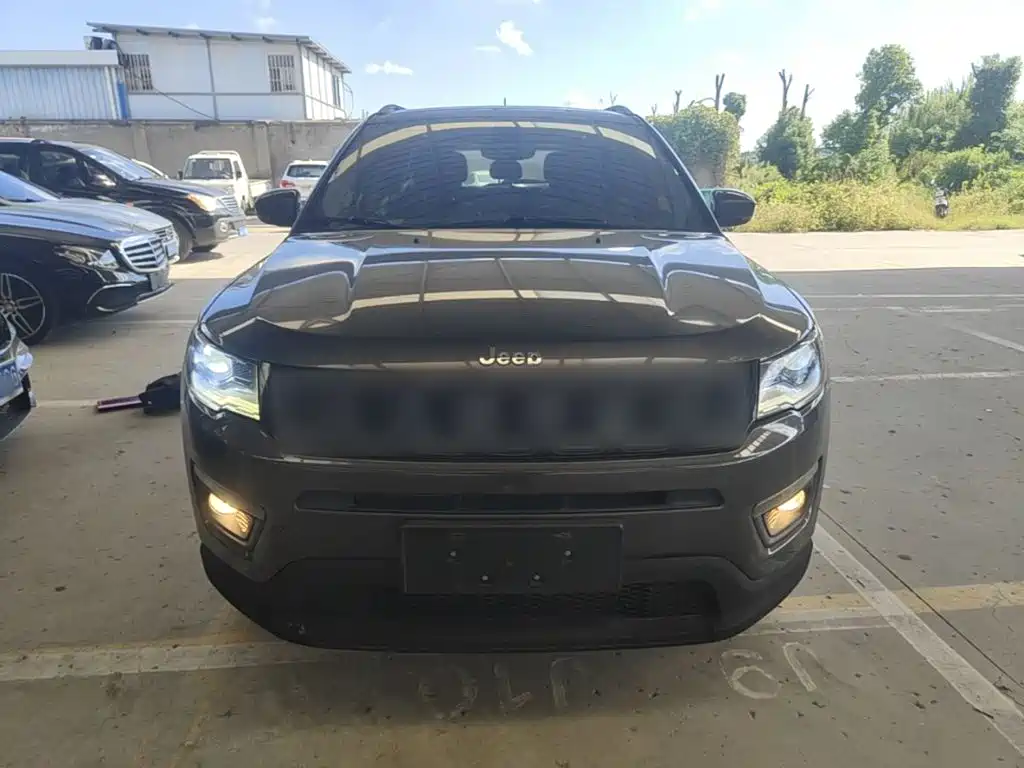 Jeep Compass — фото 3