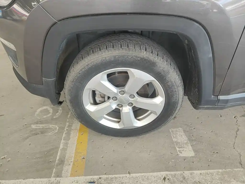 Jeep Compass — фото 23