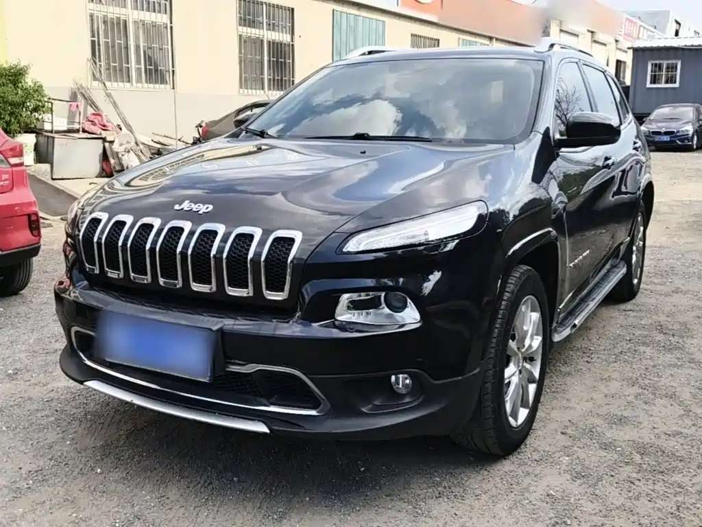 Jeep Cherokee — фото 2