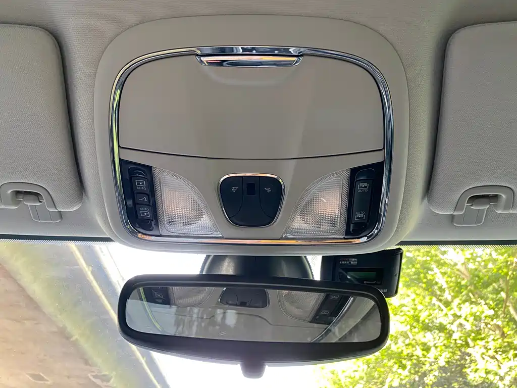 Jeep Cherokee — фото 25