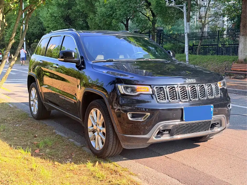 Jeep Grand Cherokee (Import) — фото 3