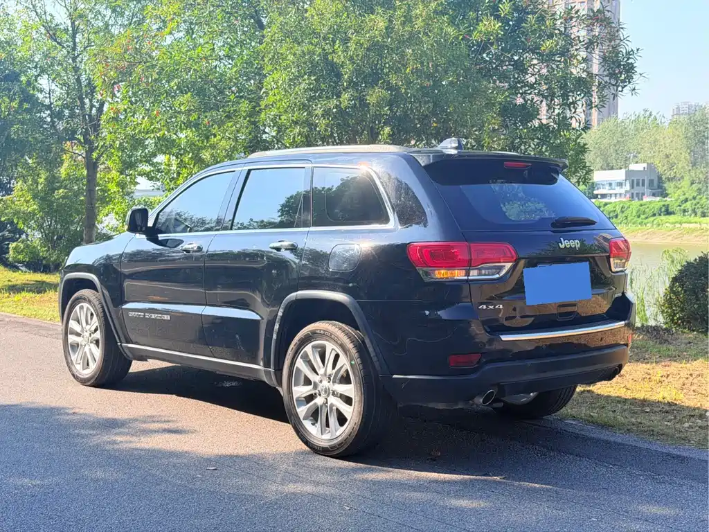 Jeep Grand Cherokee (Import) — фото 5