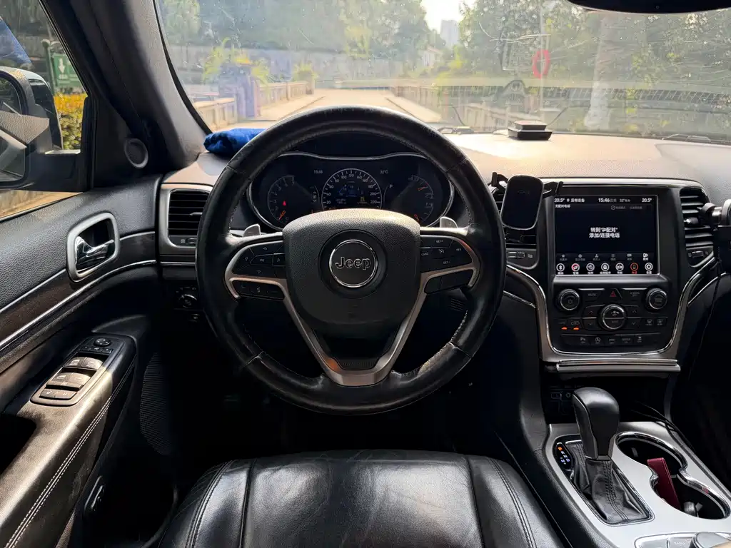 Jeep Grand Cherokee (Import) — фото 14