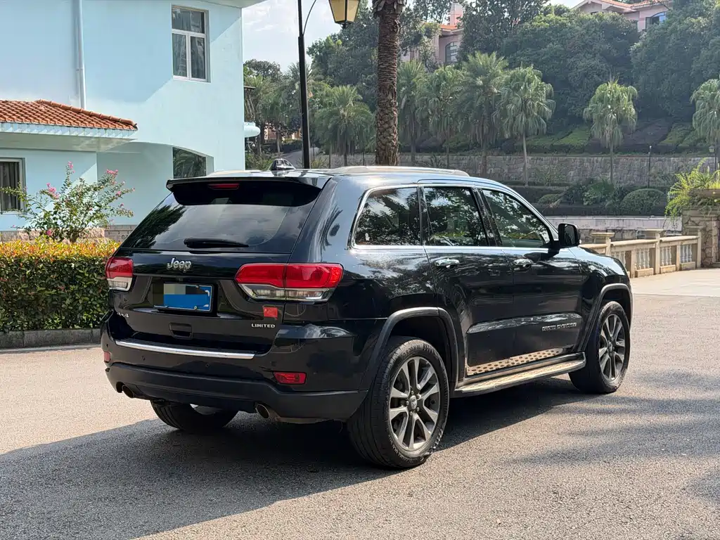 Jeep Grand Cherokee (Import) — фото 7