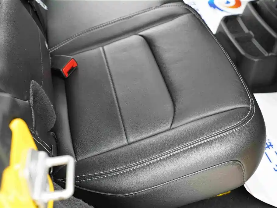 Jeep Wrangler — фото 18