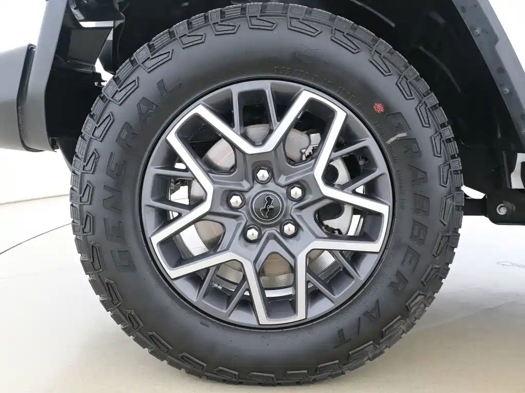 Jeep Wrangler — фото 11