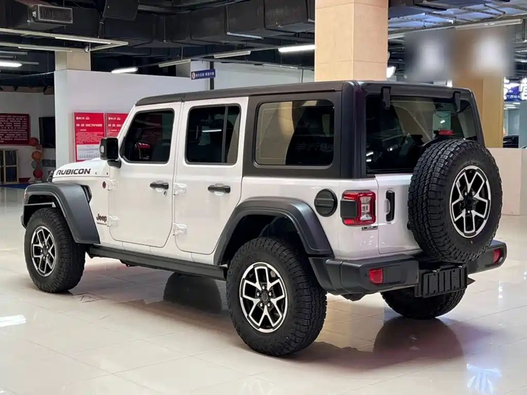 Jeep Wrangler — фото 5