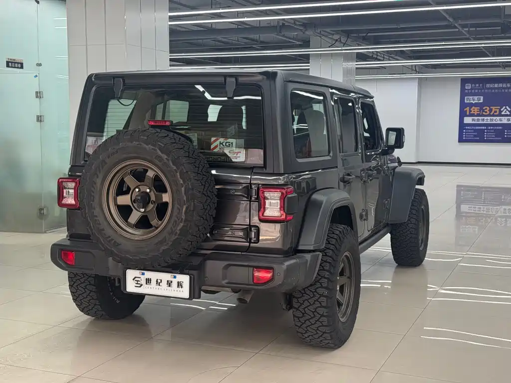 Jeep Wrangler — фото 4