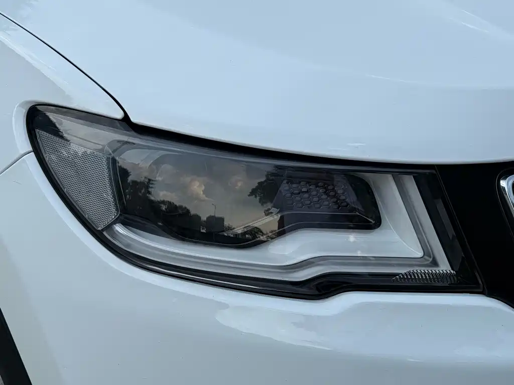 Jeep Compass — фото 19