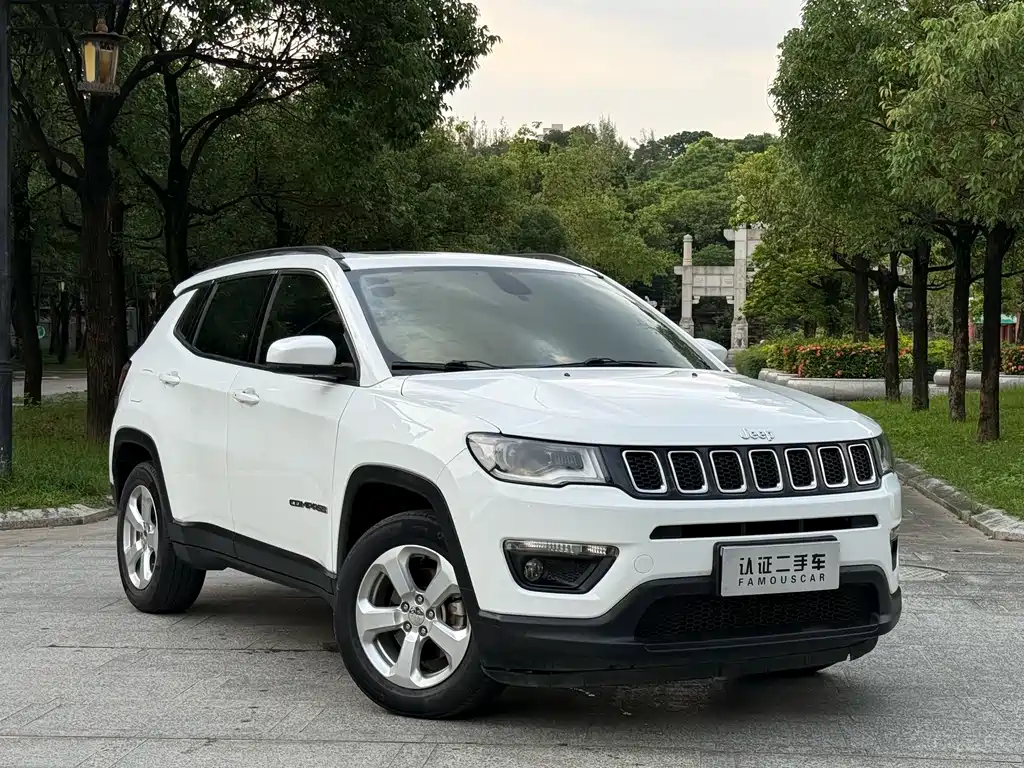 Jeep Compass — фото 3