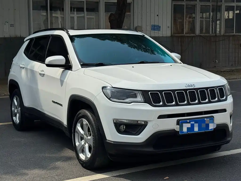 Jeep Compass — фото 2
