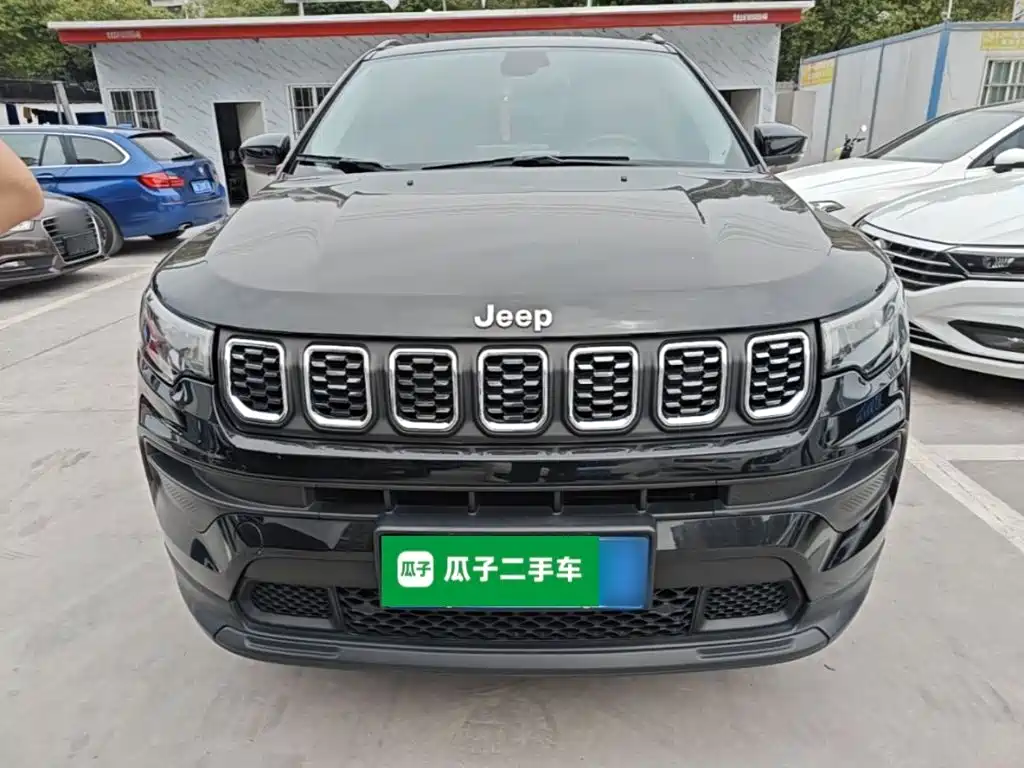 Jeep Compass — фото 3